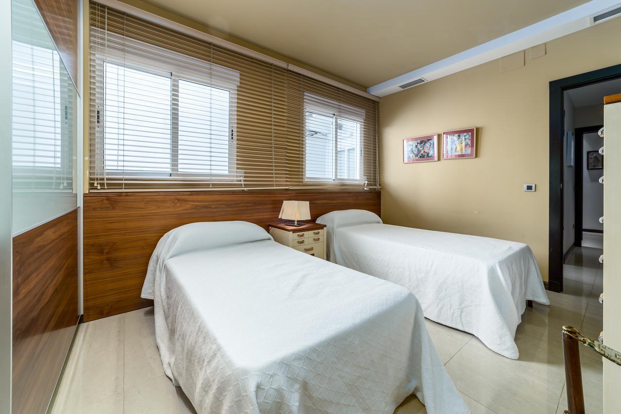Travel Habitat Atico Ciutat Vella. Leilighet Valencia Eksteriør bilde